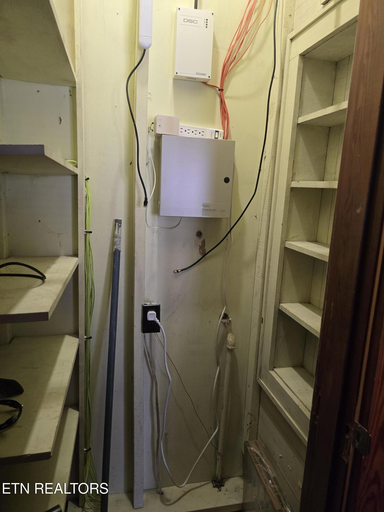 509 High Street Sevierville, TN 37862 - Photo 29 of 46 hall closet