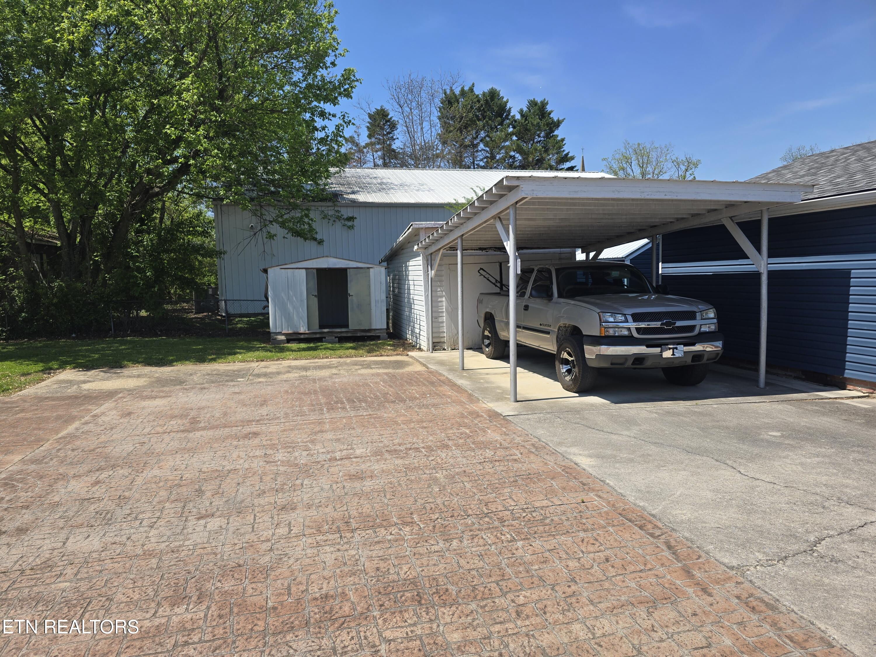 509 High Street Sevierville, TN 37862 - Photo 10 of 46 extra storage and carport!