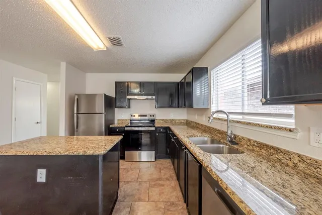 $310,000 | 2454 Meadowgate Lane, Lancaster, TX 75134