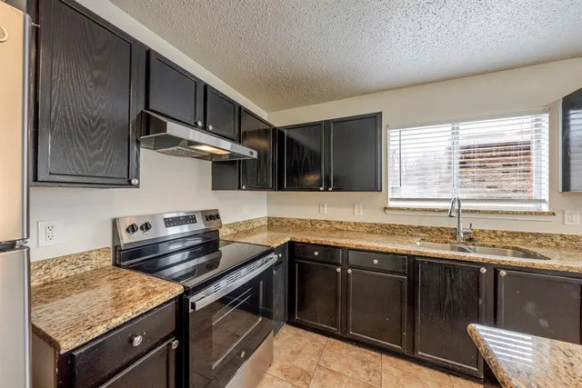 $310,000 | 2454 Meadowgate Lane, Lancaster, TX 75134