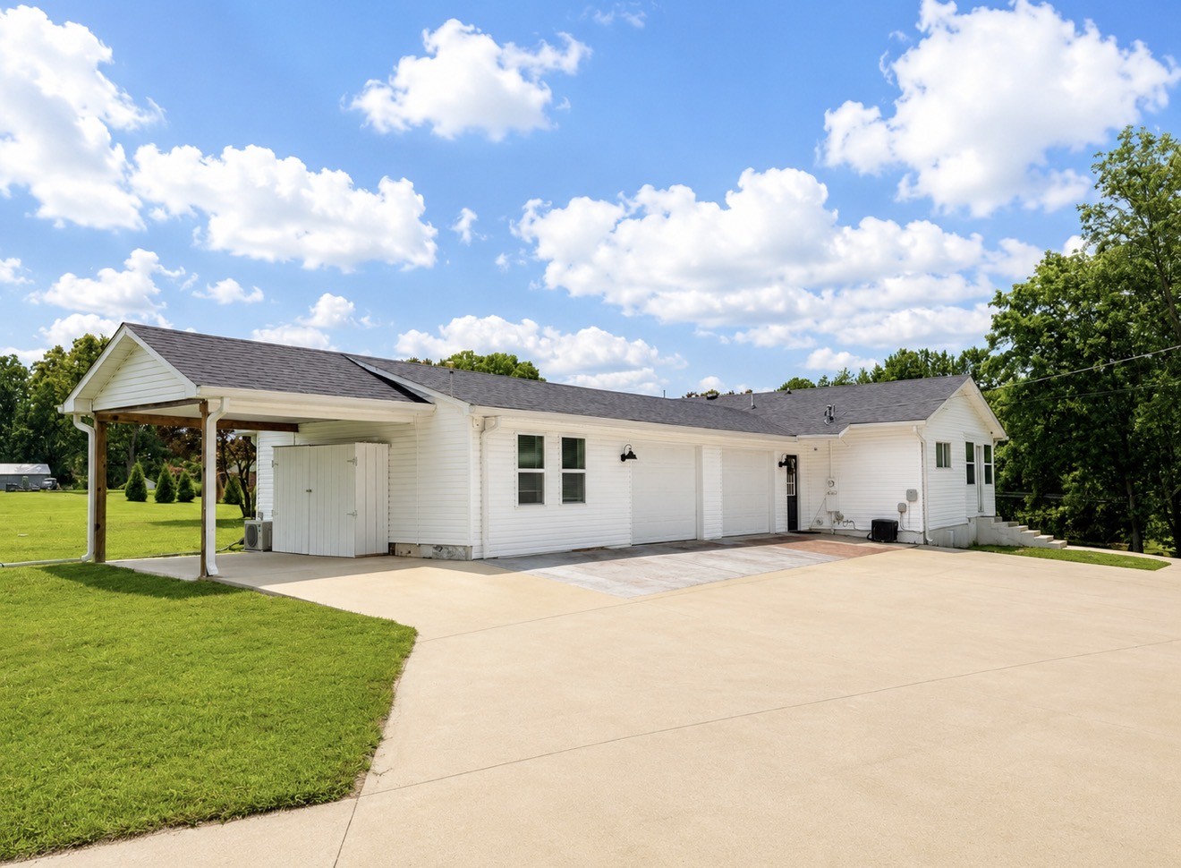 876 West Point Road Lawrenceburg, TN 38464 - Photo 1 of 30