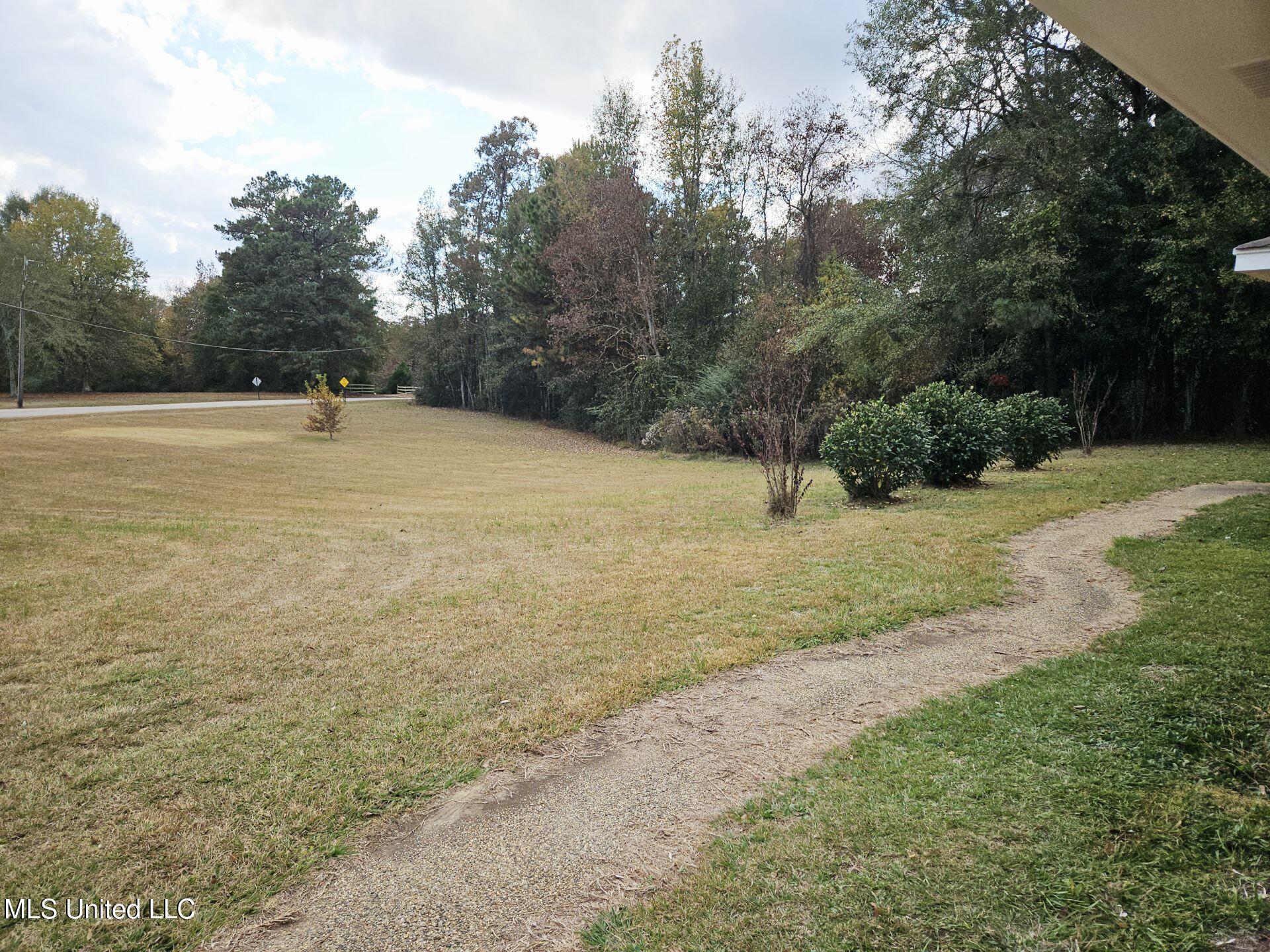 1064 Lake Shore Road Hattiesburg, MS 39401 - Photo 5 of 21 Attachment4