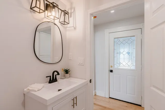 $845,000 | 16 Blue Hill Avenue, Milton, MA 02186