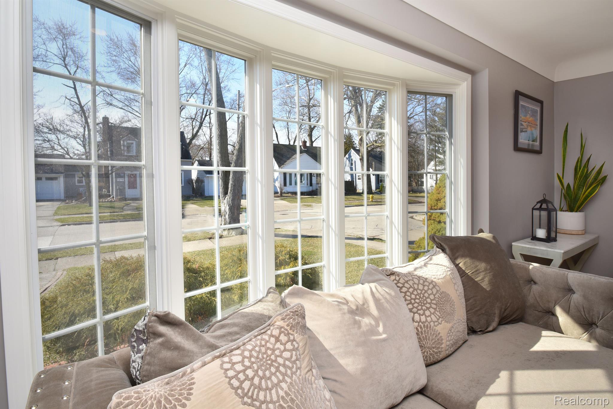 1258 Oxford Road Berkley, MI 48072 - Photo 6 of 42 Gallery Image 6