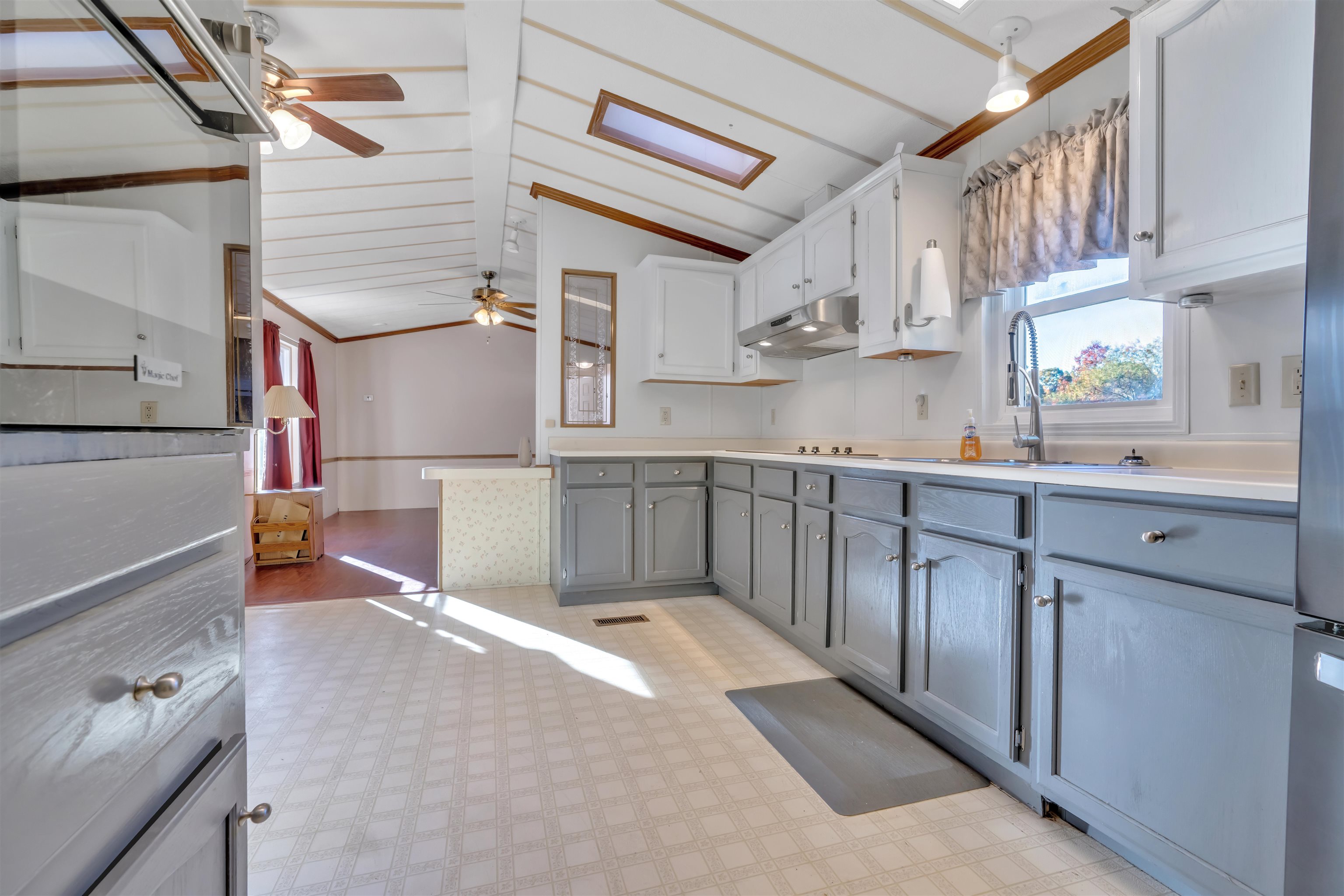 15 Caribbean Lane Rochester, NH 03867 - Photo 9 of 26