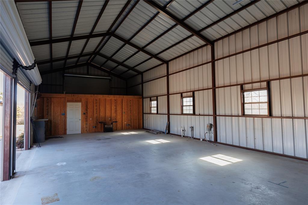 1433 County Road 1180 Decatur, TX 76234 - Photo 24 of 36 a view of a garage
