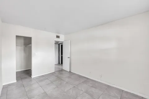 $174,999 | 4050 Northeast 12th Terrace, Unit 38, Oakland Park, FL 33334