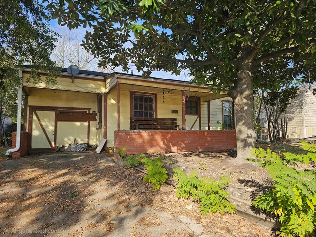 a front view of house with yard