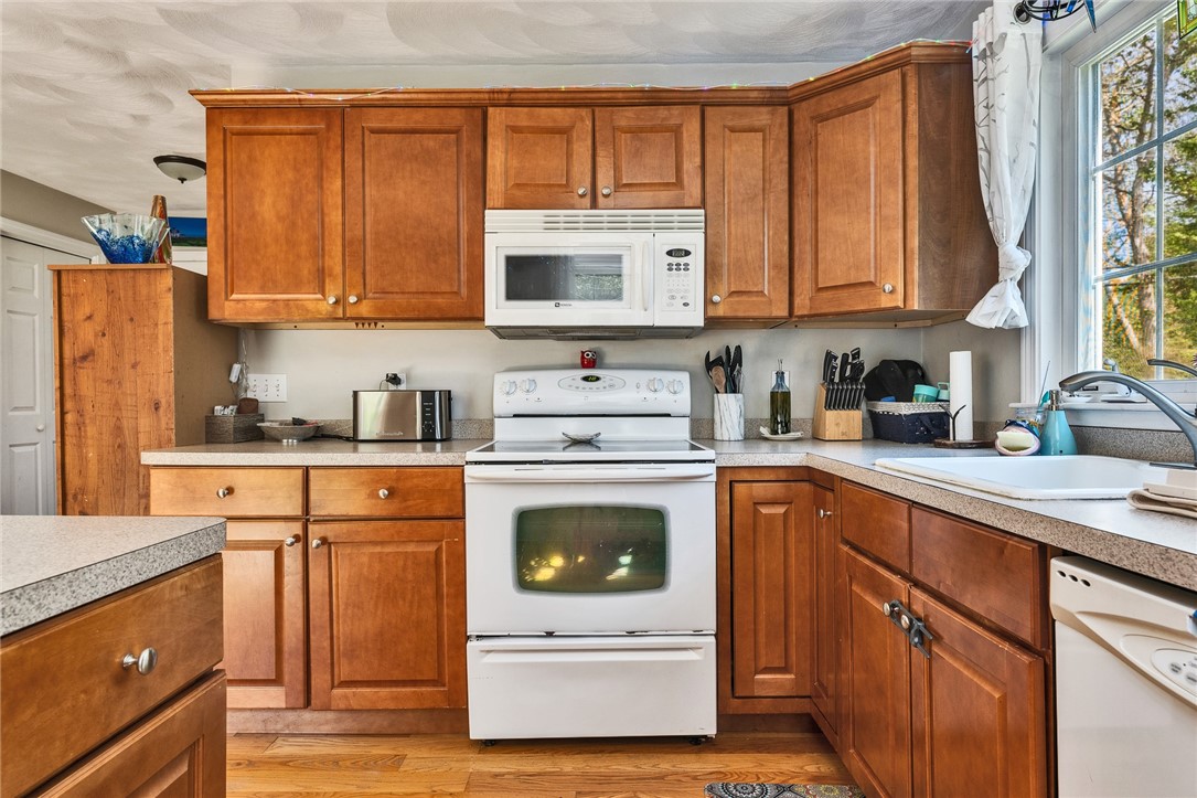 393 Slocum Road Exeter, RI 02874 - Photo 7 of 29