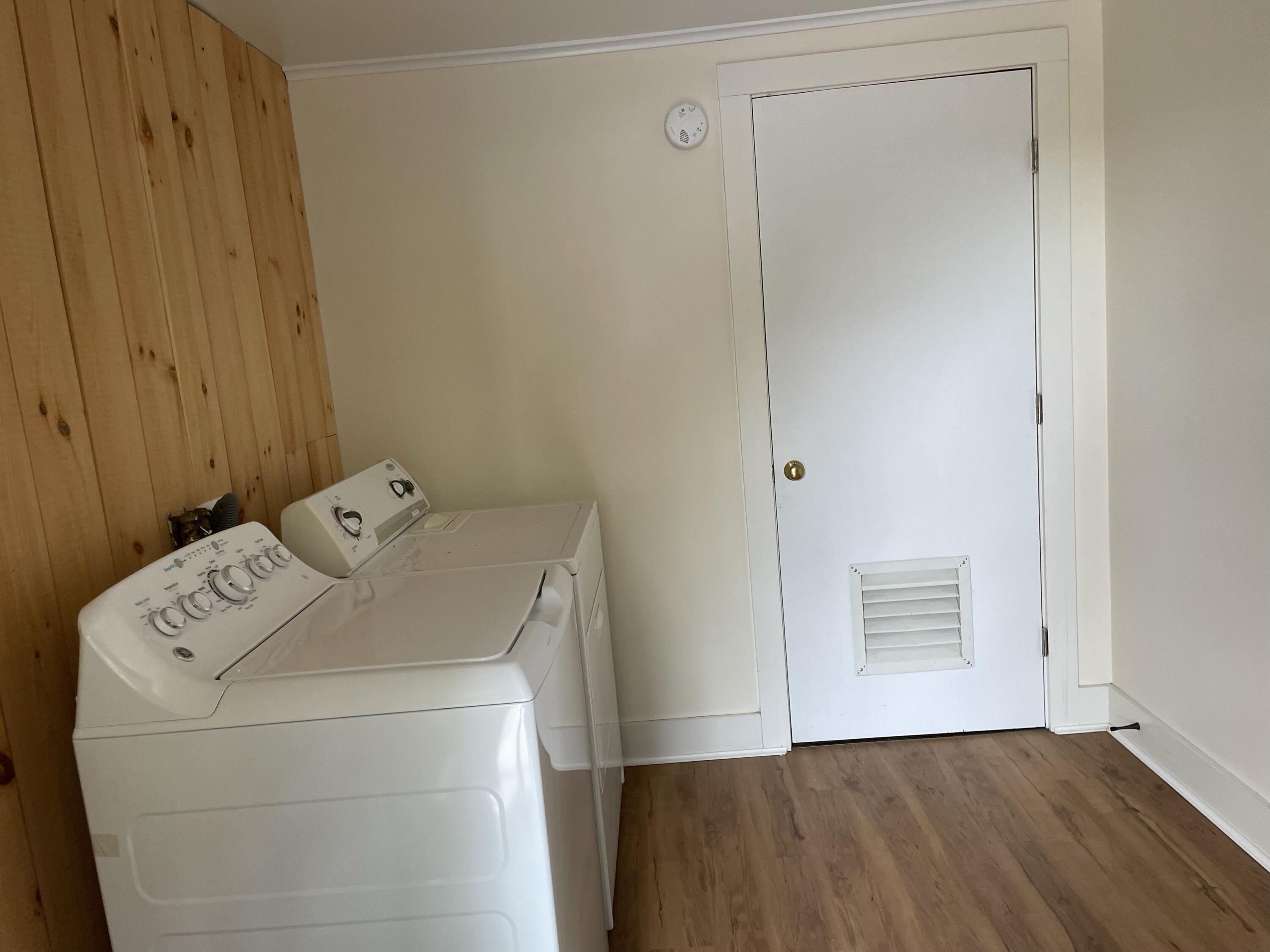 494 Wiscasset Road Boothbay, ME 04537 - Photo 29 of 37 Laundry