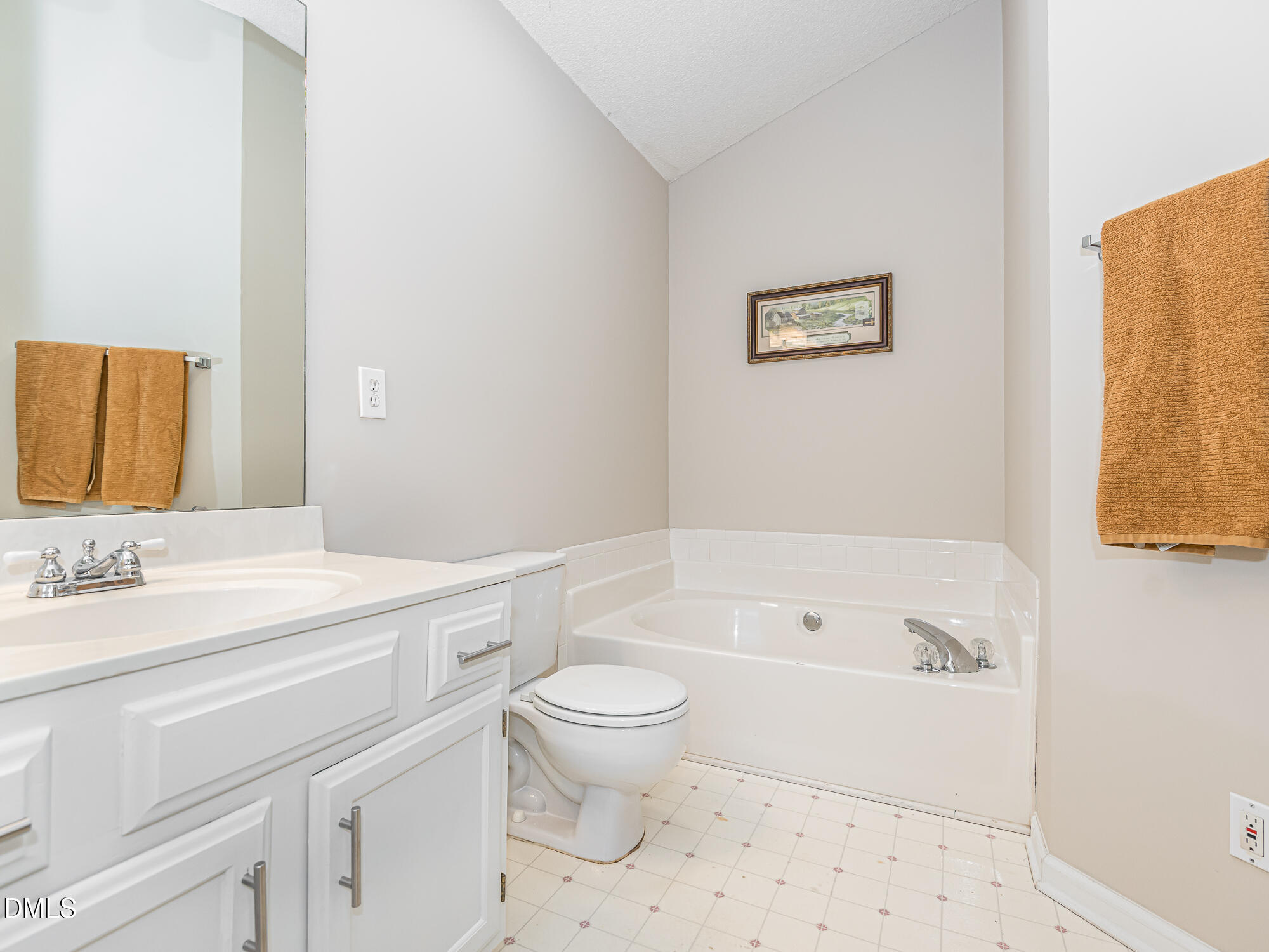 5309 Reams Run Road Durham, NC 27713 - Photo 20 of 31 In_Trust_Realty_Lee_5309_Reams_Run-1679
