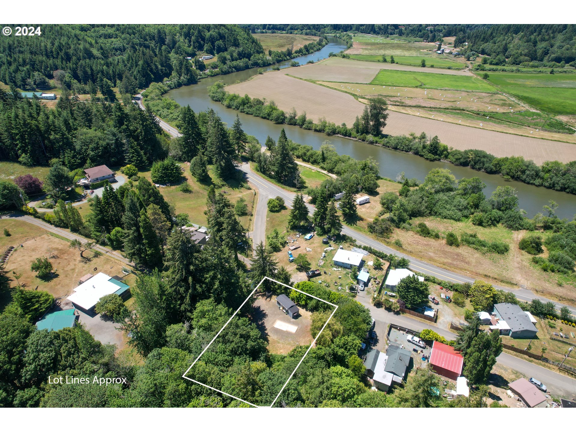56481 Riverton Road Coquille, OR 97423 - Photo 3 of 22 Gallery Image 3