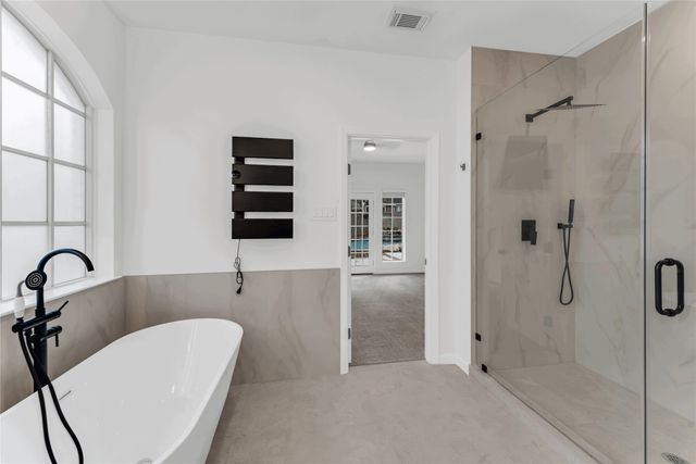 $897,500 | 3 Outervale Place, The Woodlands, TX 77381