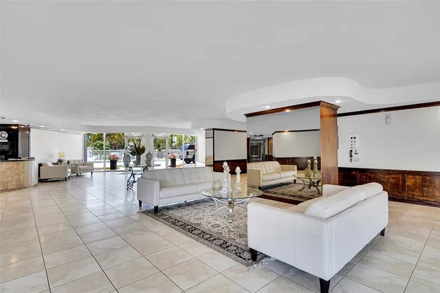 $3,400 | 2841 North Ocean Boulevard, Unit 1801, Fort Lauderdale, FL 33308