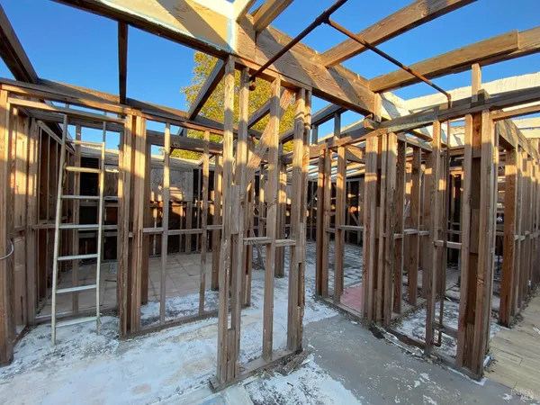 a view of a yard