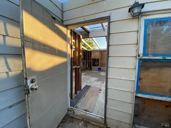 a view of entryway