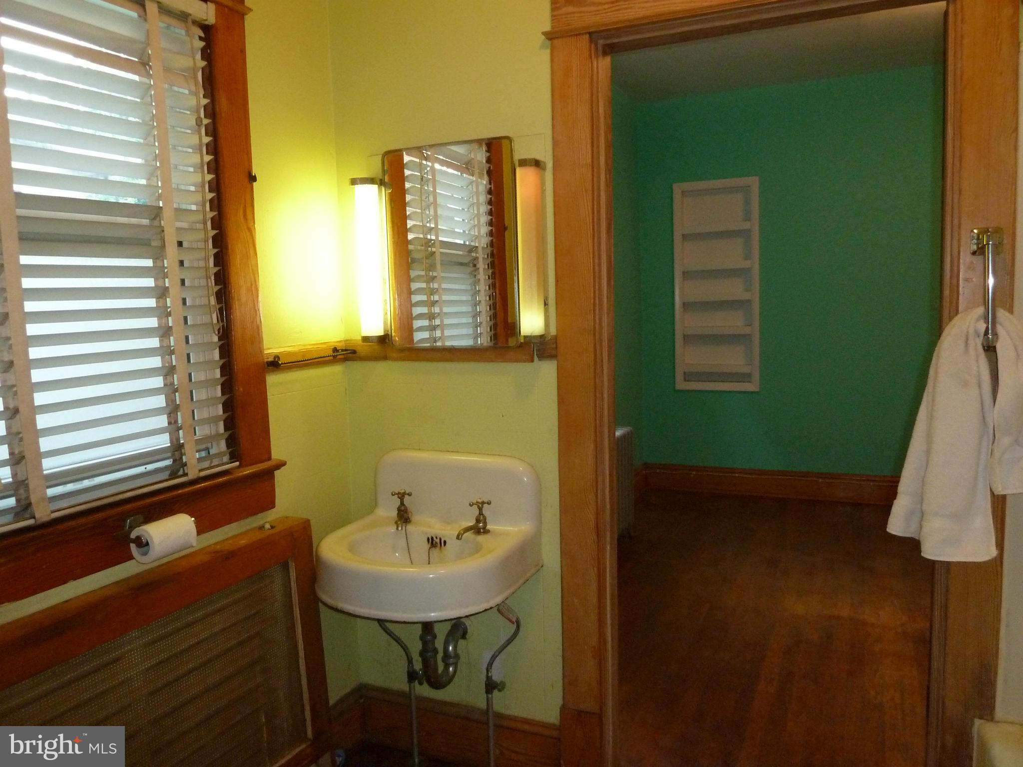 813 Gist Avenue Silver Spring, MD 20910 - Photo 26 of 30 Bath