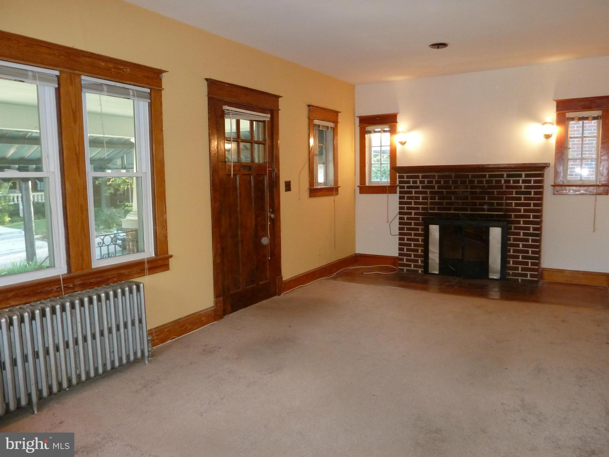 813 Gist Avenue Silver Spring, MD 20910 - Photo 6 of 30 Living Room
