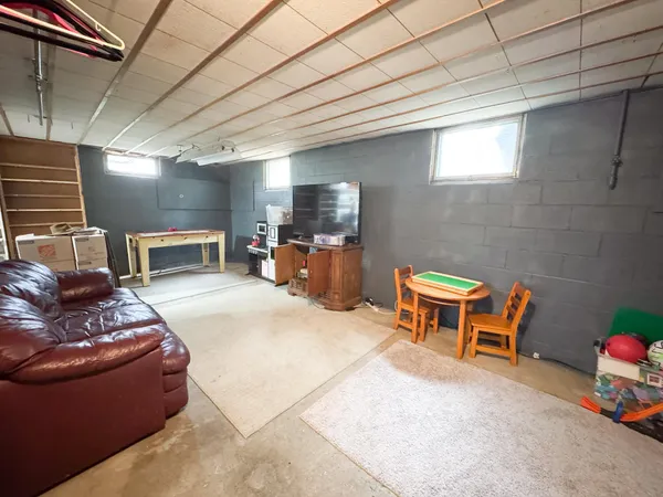 $224,900 | 906 South Whitford Street, Fergus Falls, MN 56537