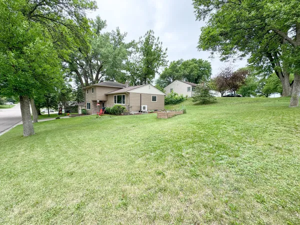 $224,900 | 906 South Whitford Street, Fergus Falls, MN 56537