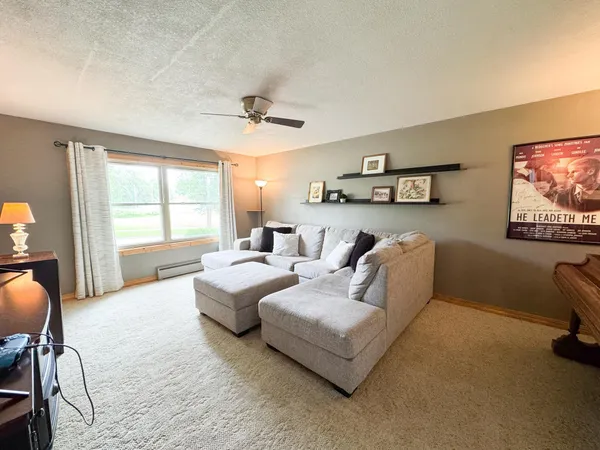 $224,900 | 906 South Whitford Street, Fergus Falls, MN 56537