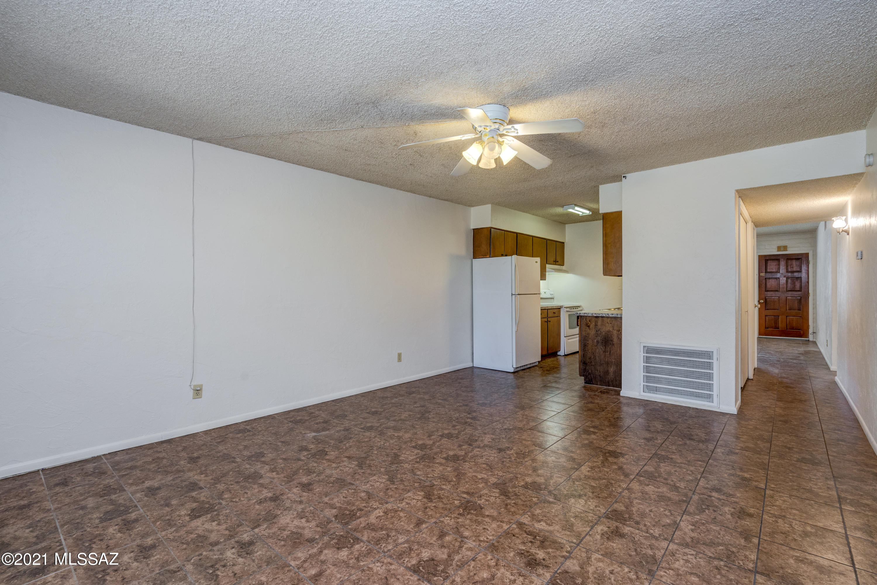810 South Kolb Road Tucson, AZ 85710 - Photo 11 of 28