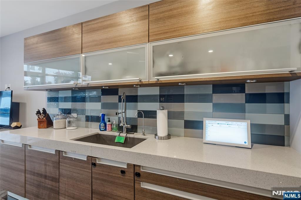 760 Undercliff Avenue, Unit B Edgewater, NJ 07020 - Photo 14 of 45