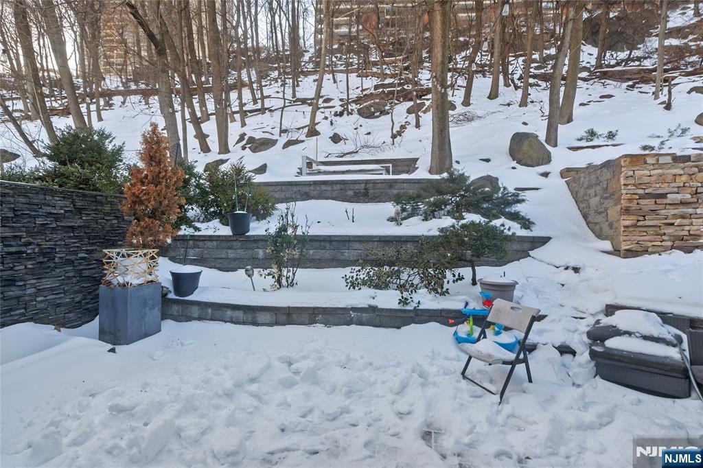 760 Undercliff Avenue, Unit B Edgewater, NJ 07020 - Photo 19 of 45