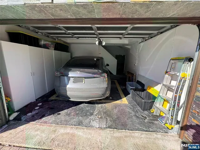 $1,590,000 | 760 Undercliff Avenue, Unit B, Edgewater, NJ 07020