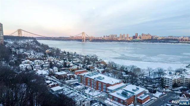 $1,590,000 | 760 Undercliff Avenue, Unit B, Edgewater, NJ 07020