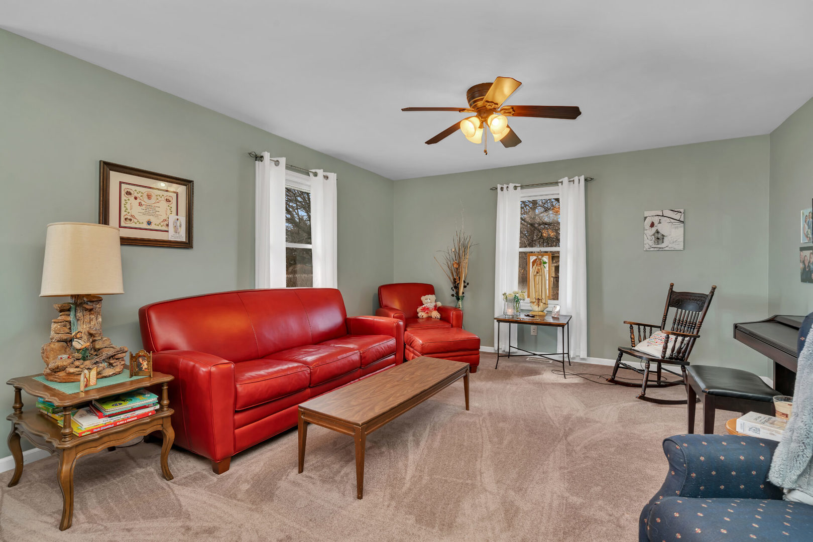 19556 West Manhattan Road Elwood, IL 60421 - Photo 11 of 23 a living room with furniture and a window