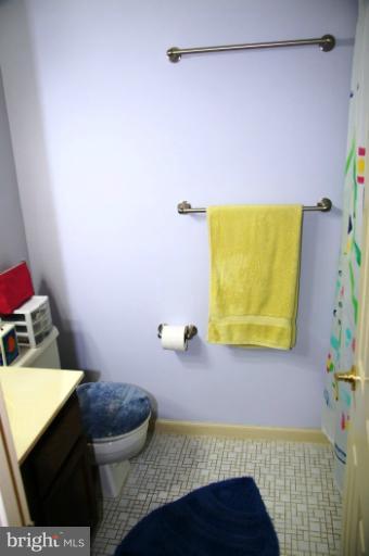 217 Environs Road Sterling, VA 20165 - Photo 21 of 30 Bath