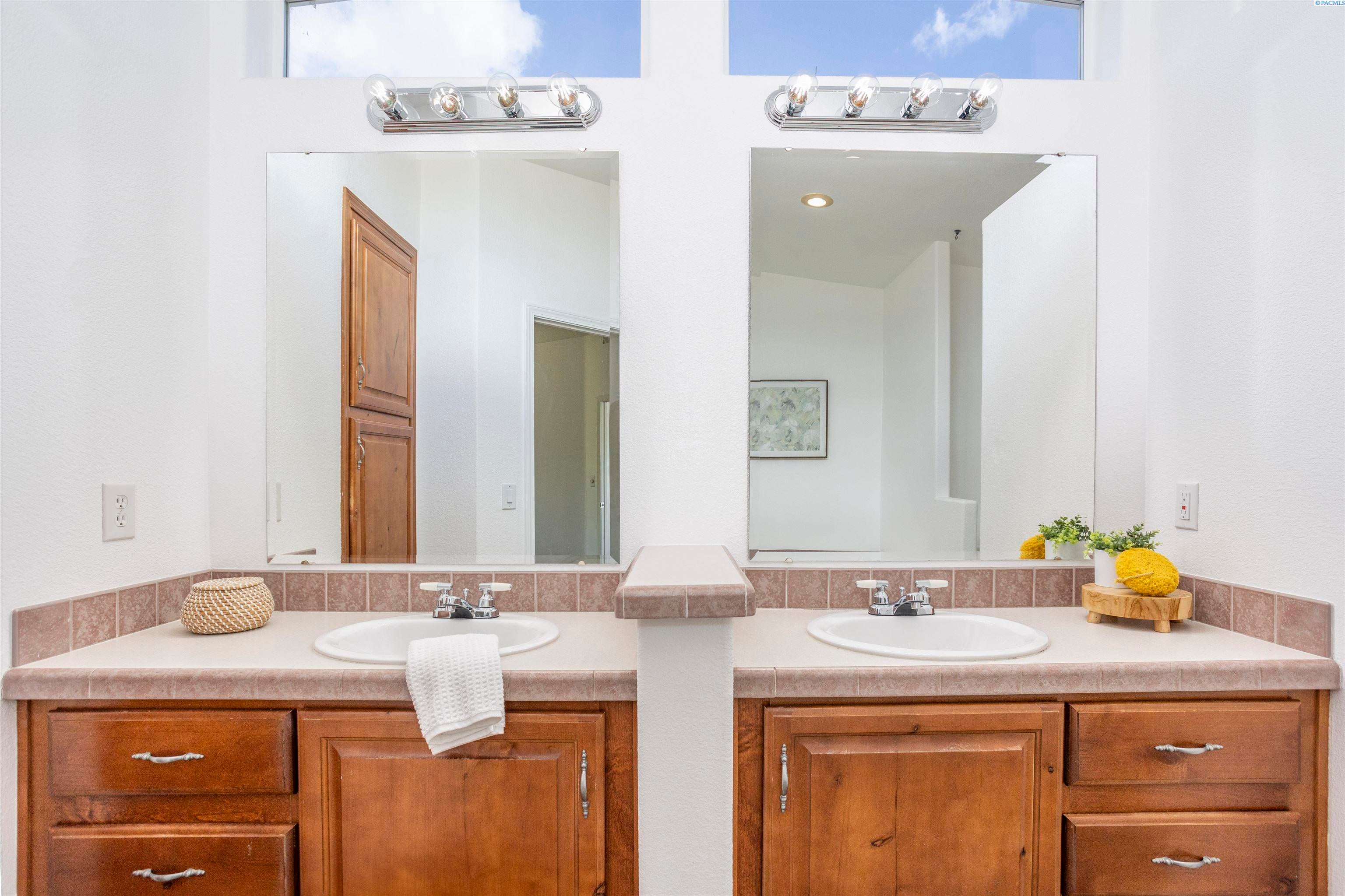34507 South Finley Road Kennewick, WA 99337 - Photo 17 of 50 Gallery Image 17