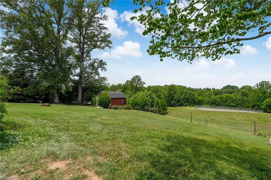 411 Vintage Road Eden, NC 27288 - Photo 32 of 40