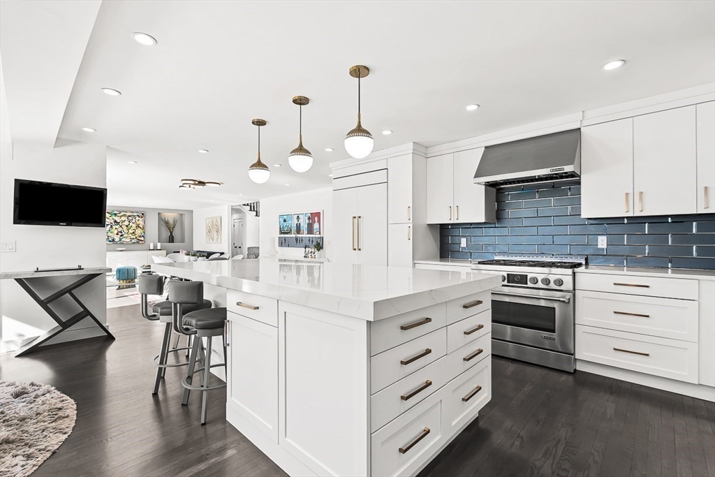 22 Cranmore Road Wellesley, MA 02481 - Photo 12 of 35