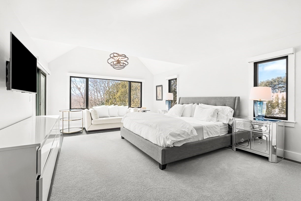 22 Cranmore Road Wellesley, MA 02481 - Photo 16 of 35