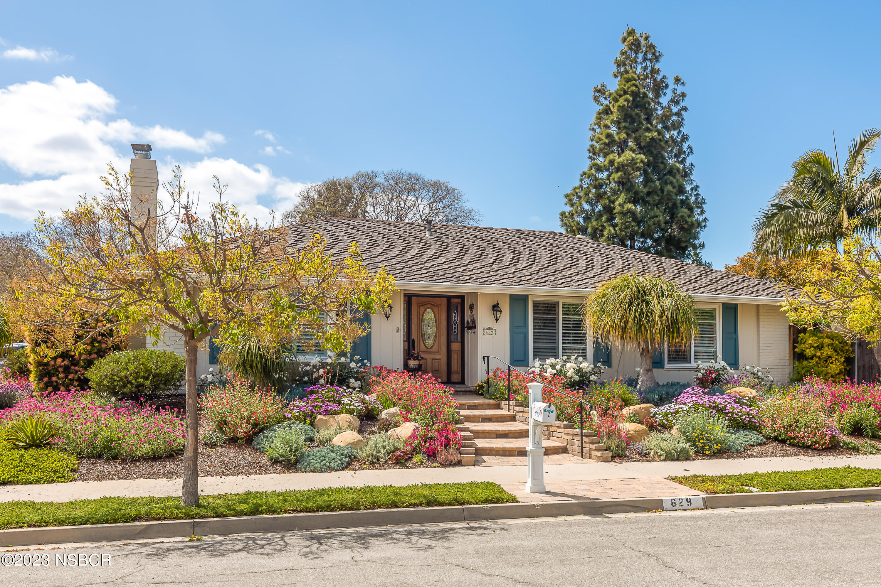 629 Wakefield Road Goleta, CA 93117 - Photo 2 of 22 a front view of a house with garden