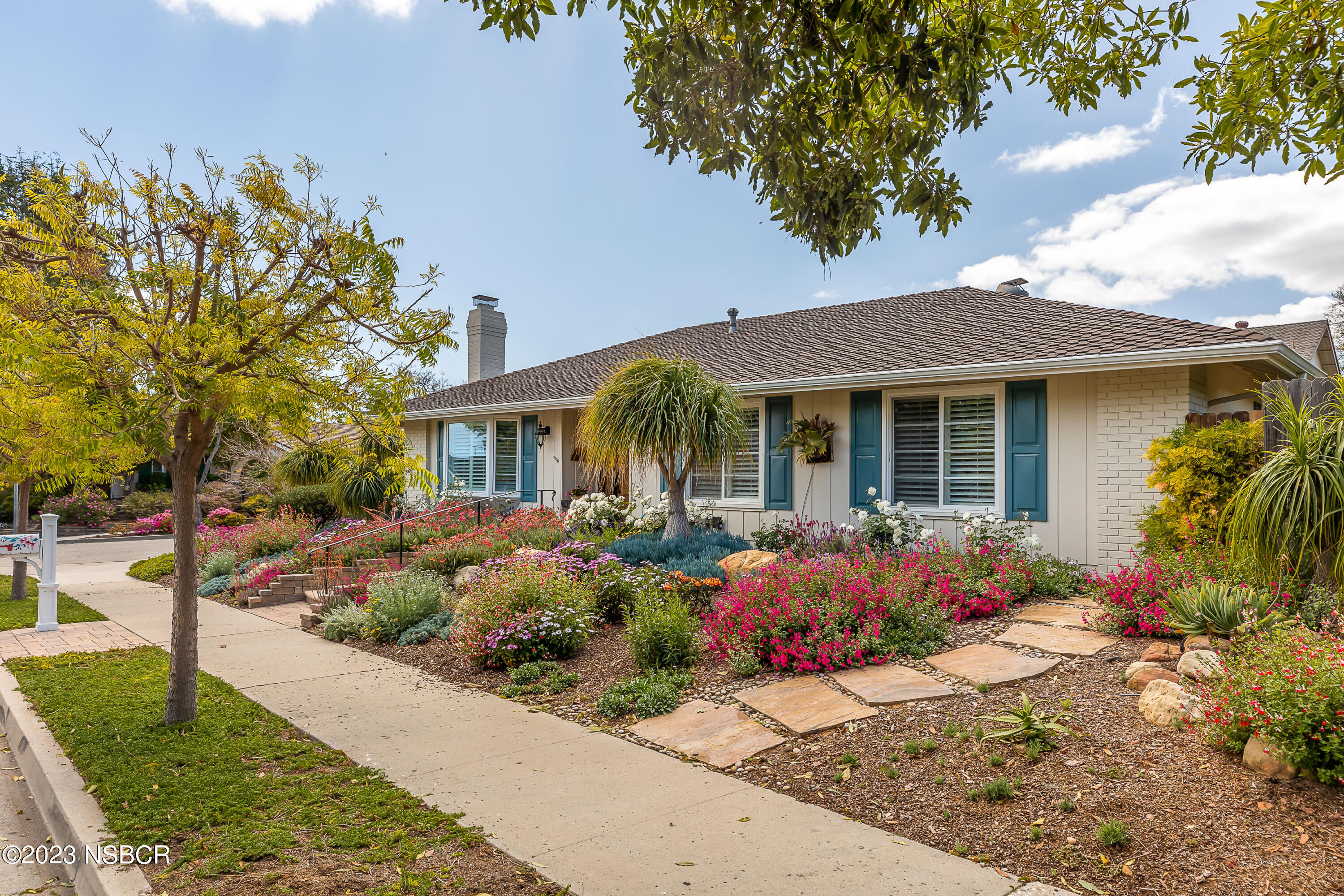 629 Wakefield Road Goleta, CA 93117 - Photo 21 of 22 a front view of a house with garden