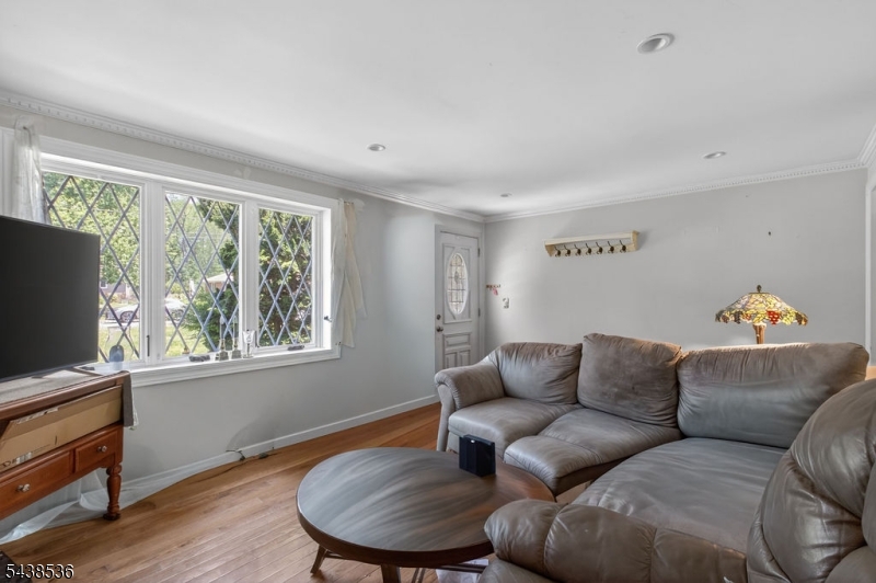 364 Acacia Road Scotch Plains, NJ 07076 - Photo 10 of 30