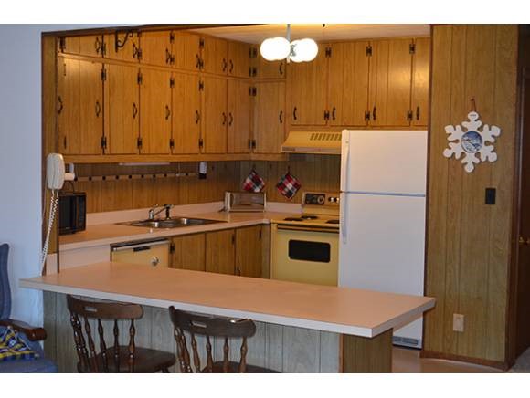 182 Upper Round Top Road, Unit F Plymouth, VT 05056 - Photo 10 of 17 Gallery Image 10