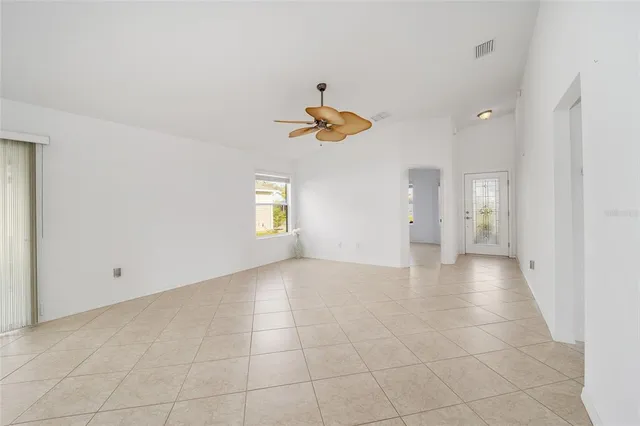 $359,900 | 2046 Dalecroft Trail, The Villages, FL 32162