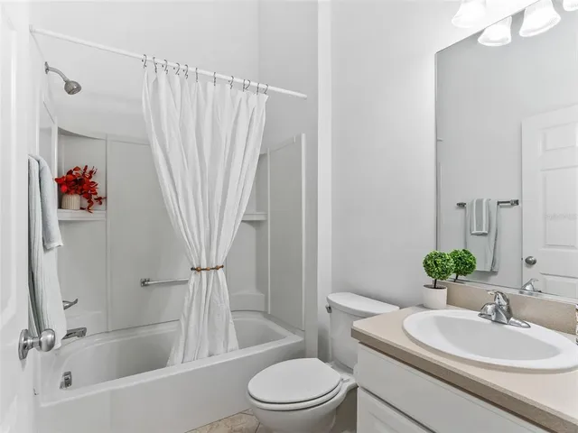 $359,900 | 2046 Dalecroft Trail, The Villages, FL 32162