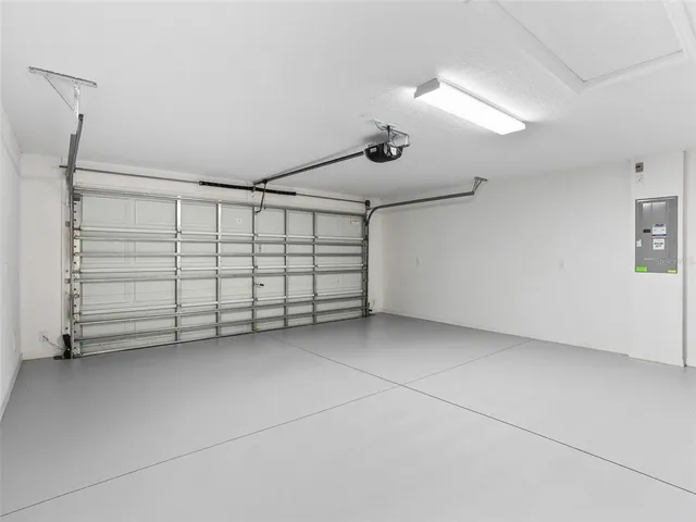 $359,900 | 2046 Dalecroft Trail, The Villages, FL 32162