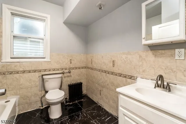 $3,800 | 65 North Grove Street, East Orange, NJ 07017