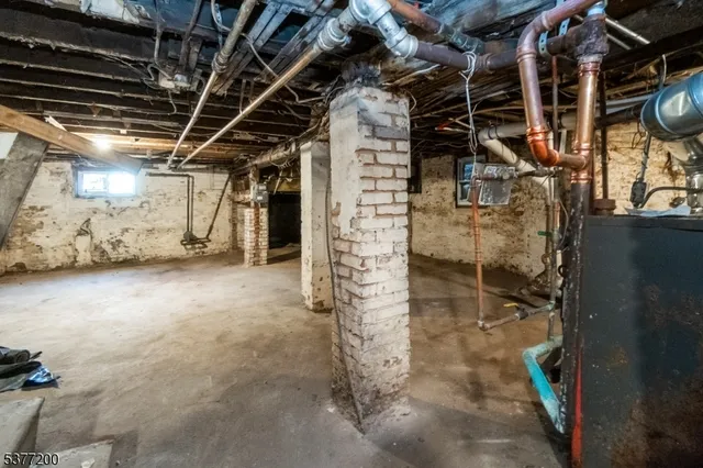 $3,800 | 65 North Grove Street, East Orange, NJ 07017