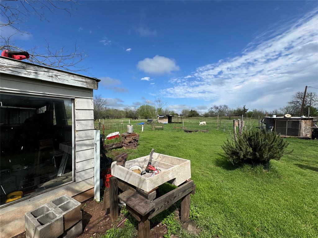 733 Foster Street Marlin, TX 76661 - Photo 36 of 40 a view of a two chairs in the patio