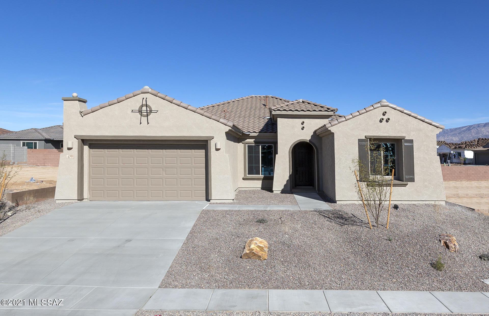 677 East Romsdalen Road East Tucson, AZ 85755 - Photo 1 of 44
