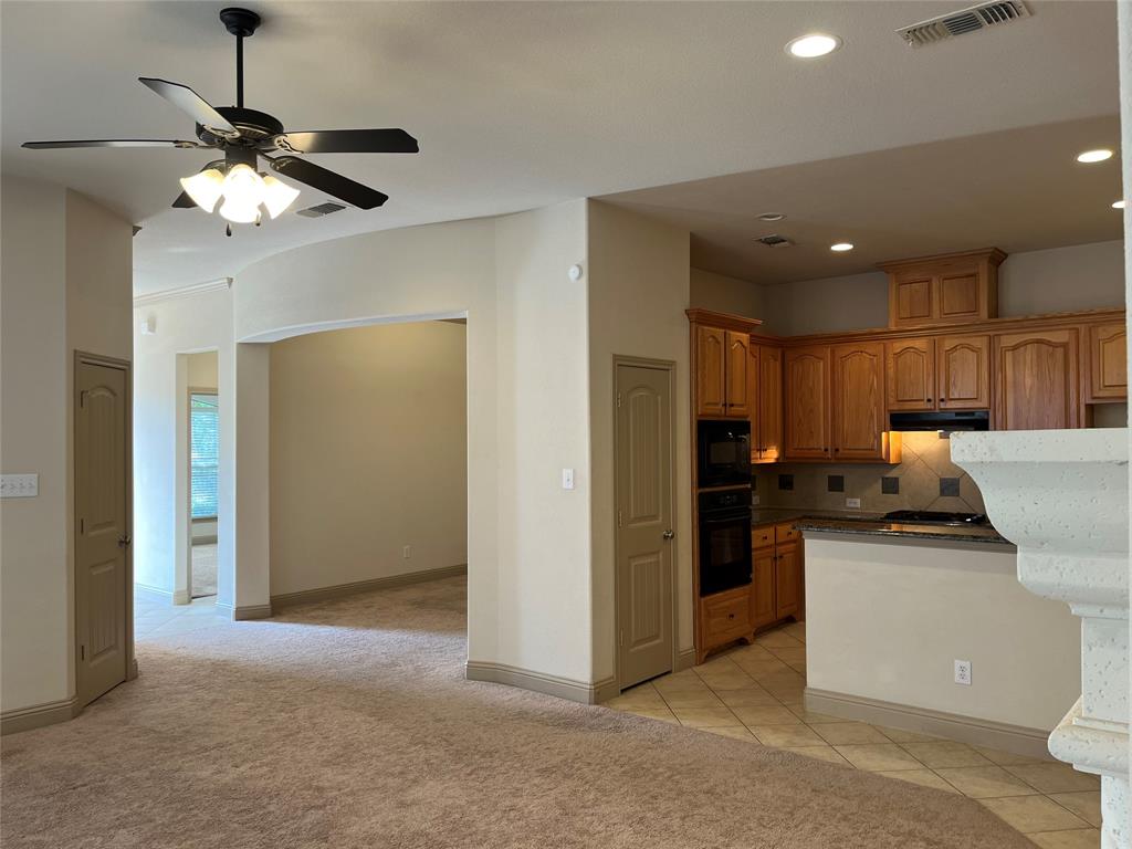 817 La Cima Irving, TX 75039 - Photo 15 of 40