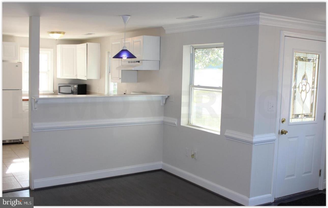 3735 West Ox Road Fairfax, VA 22033 - Photo 16 of 23 Bright and airy entryway charm.