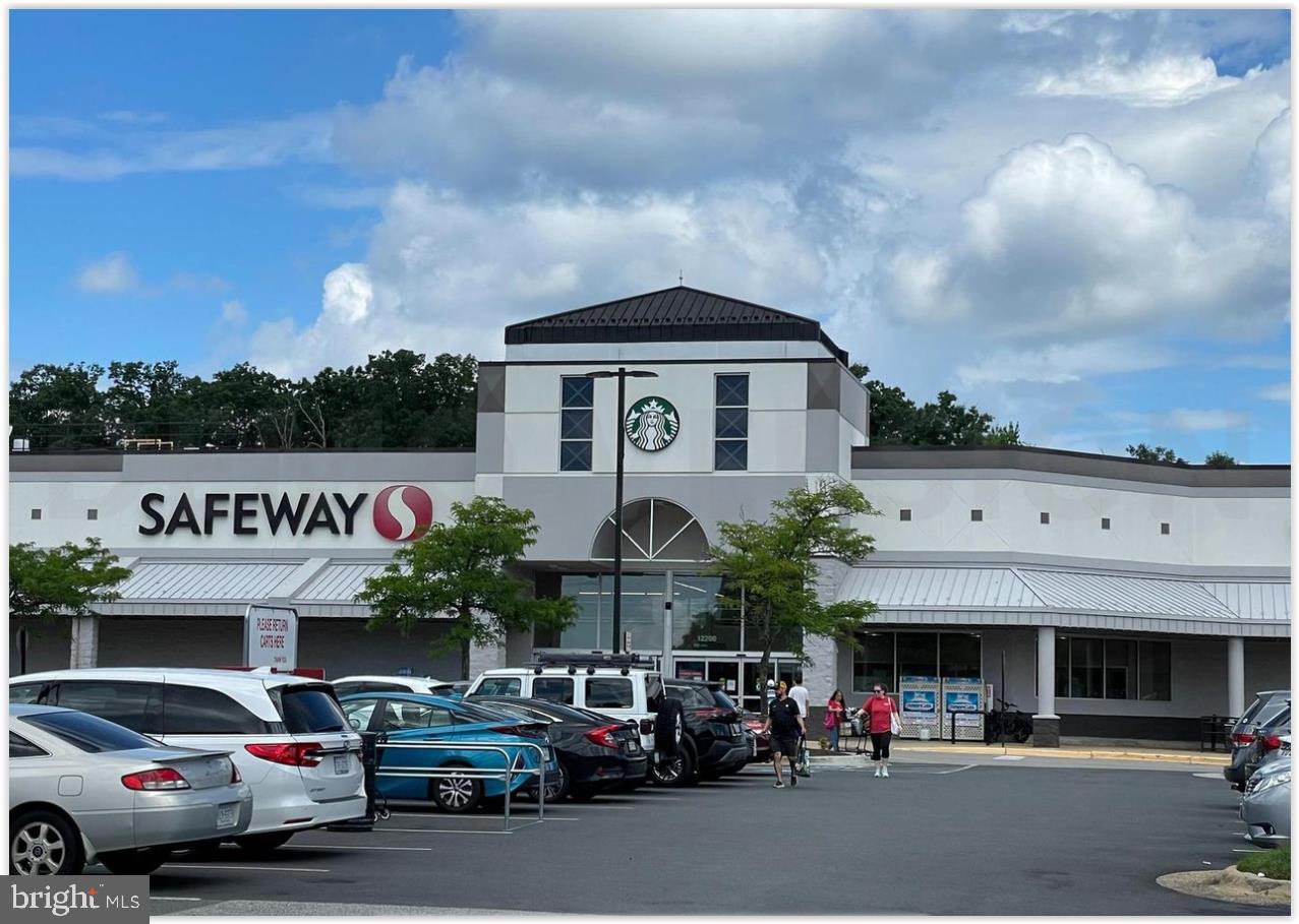 3735 West Ox Road Fairfax, VA 22033 - Photo 22 of 23 Community hub for everyday needs.